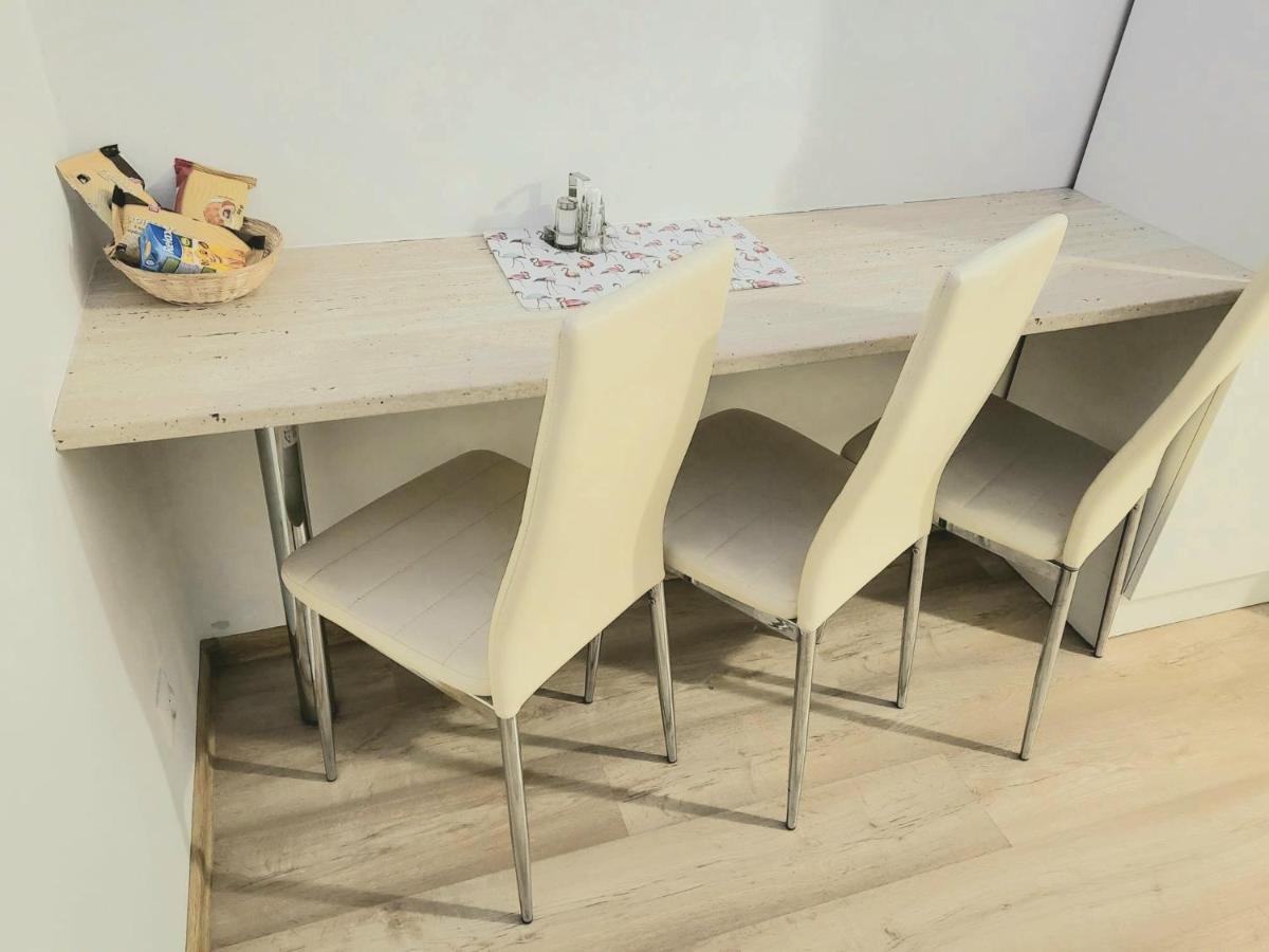 Velky Apartman 3 Bratislava Luaran gambar
