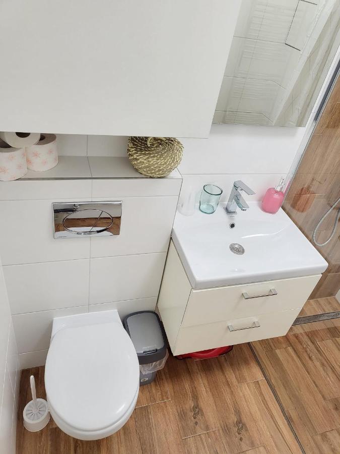 Velky Apartman 3 Bratislava Luaran gambar
