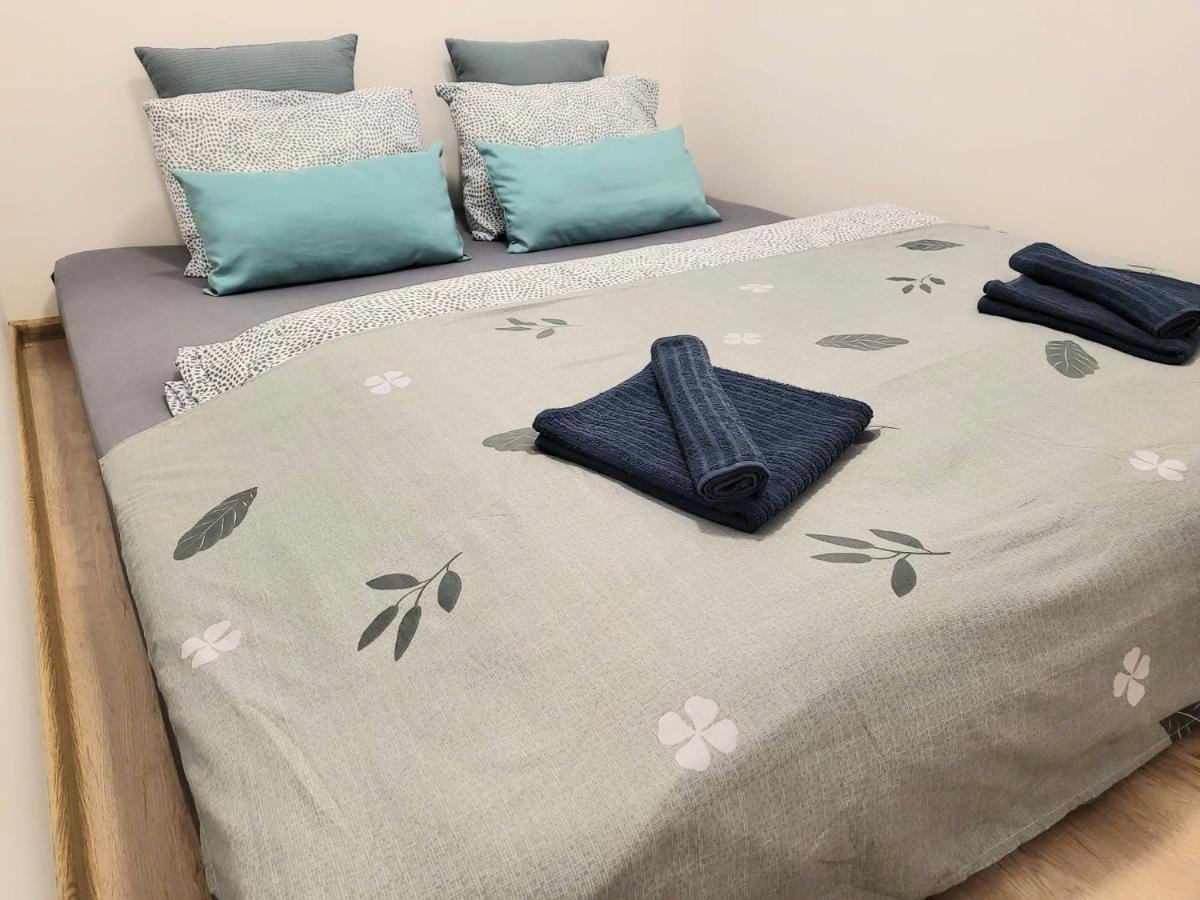 Velky Apartman 3 Bratislava Luaran gambar